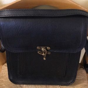 Black ALL LEATHER. Shoulder Bag